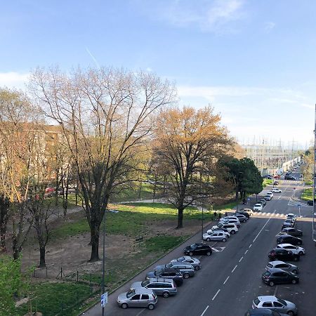 Accogliente Camera A Milano Esterno foto