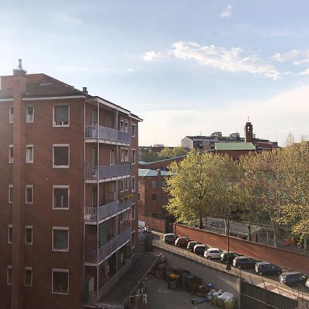 Accogliente Camera A Milano Esterno foto